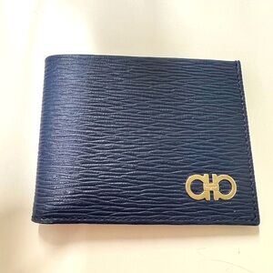 Ferragamo mens wallet